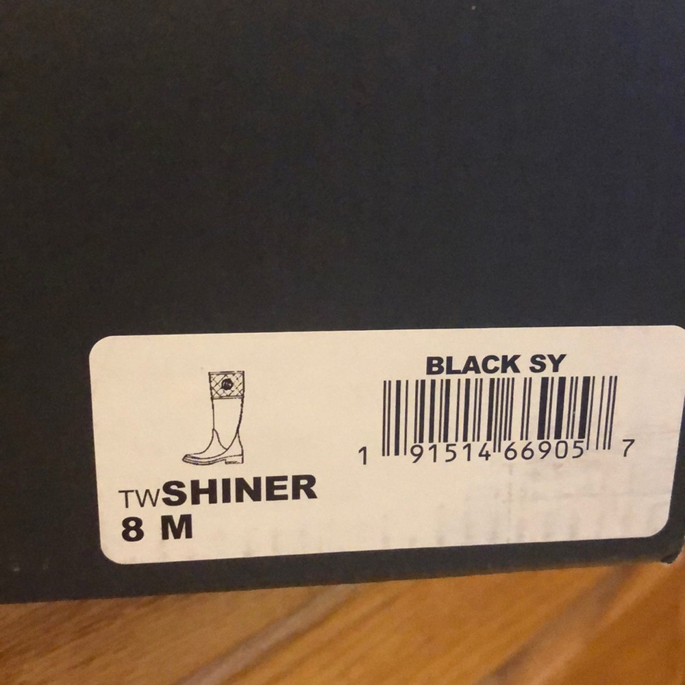 Shoes - Picture 4 of 4